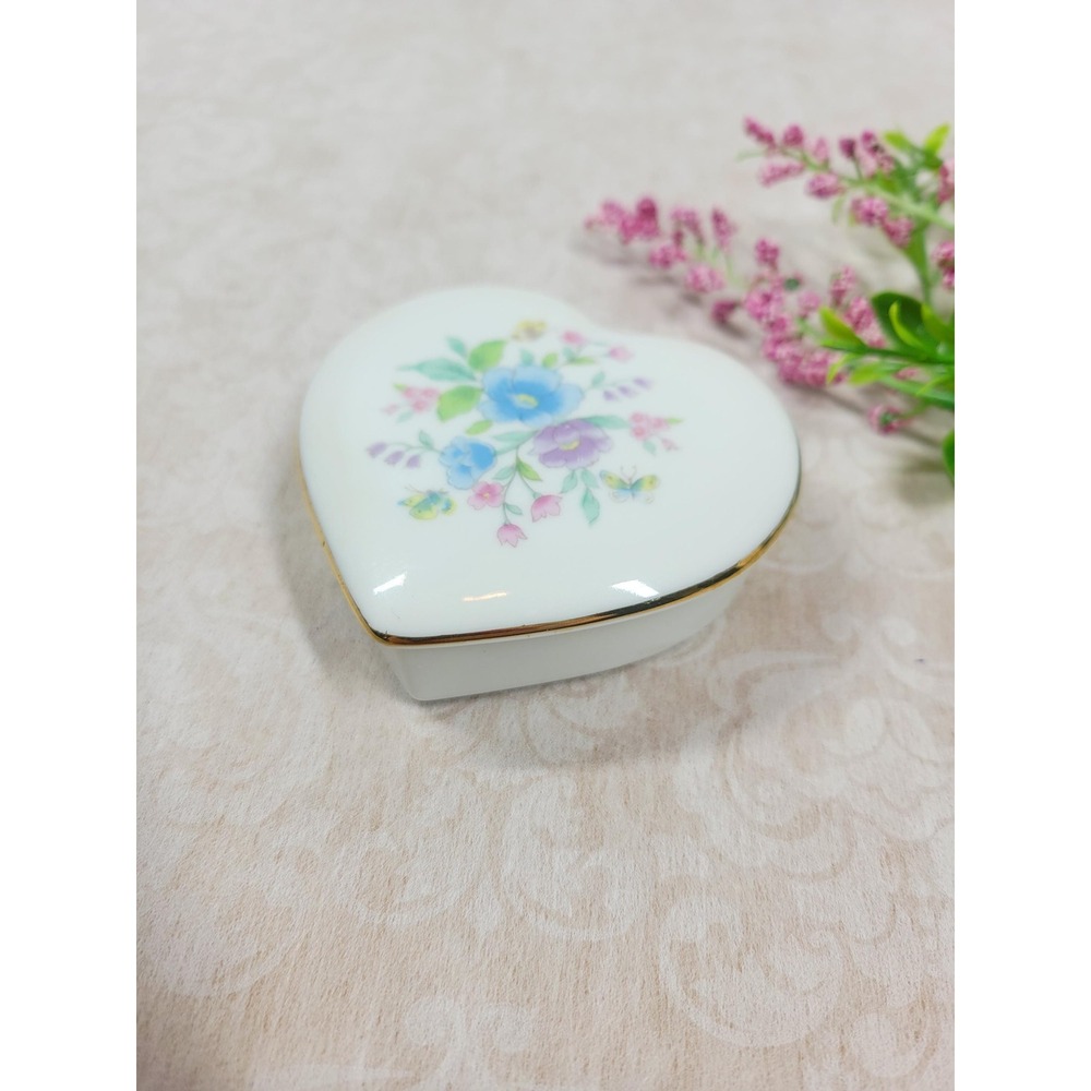 Vintage Heart Shaped Trinket Box Made in Japan Ceramic Floral Vanity Dish